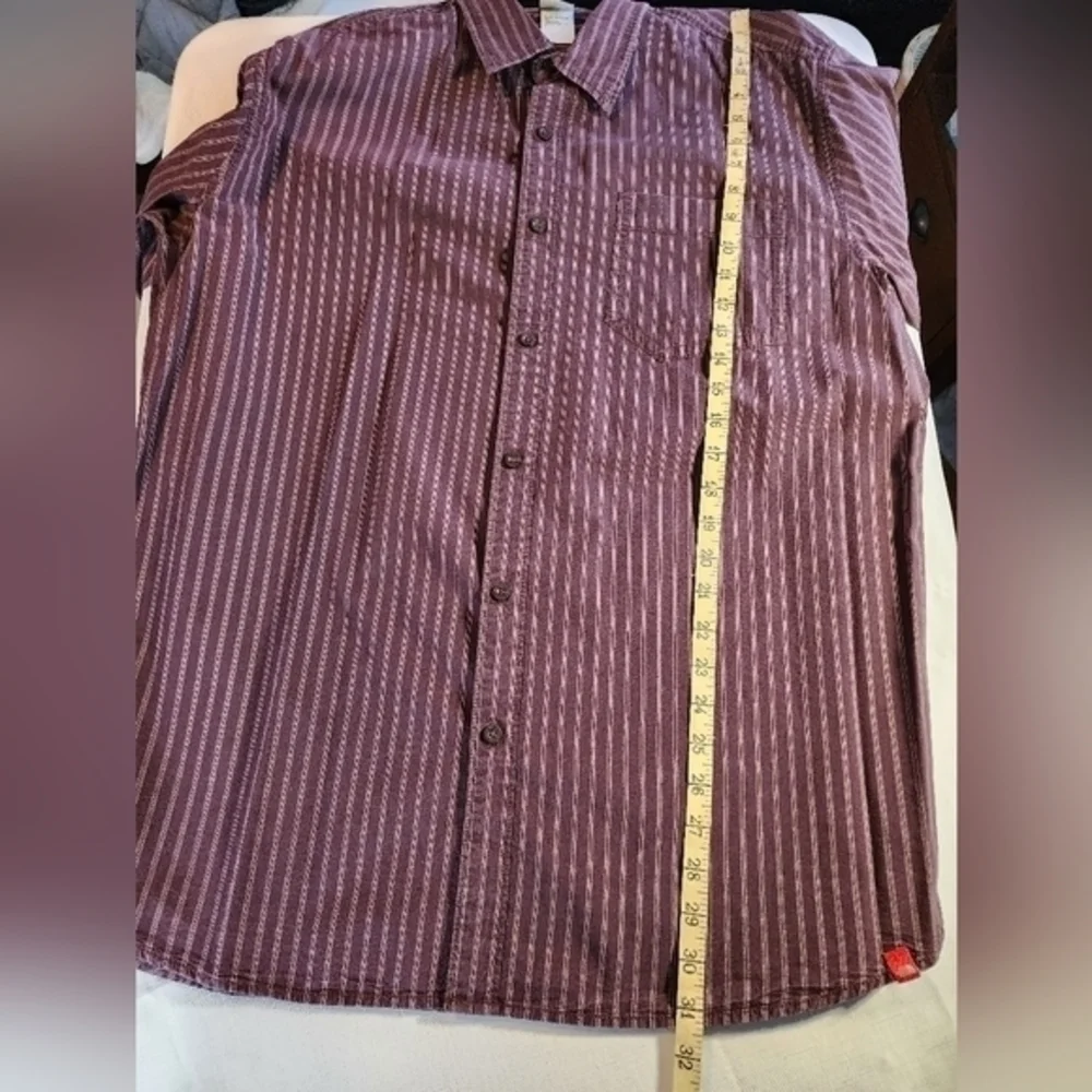 The North Face Men's Burgandy Stripe Button Up Size XL‎ Shirt
